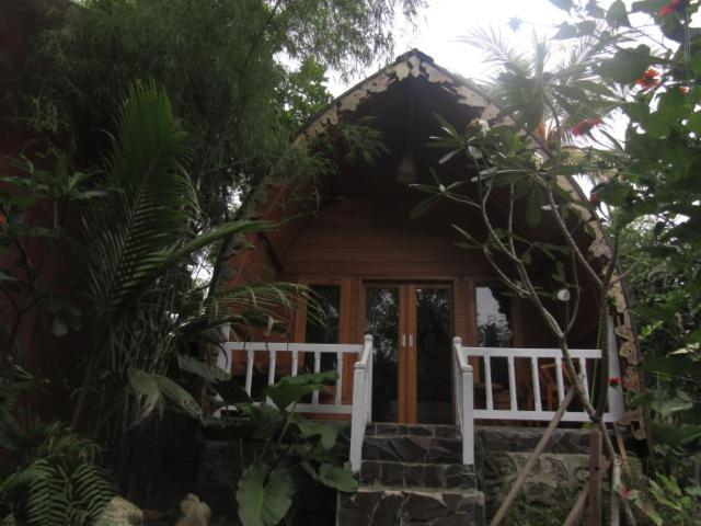Bale Jukung Bed & Breakfast Tanjung  Екстериор снимка